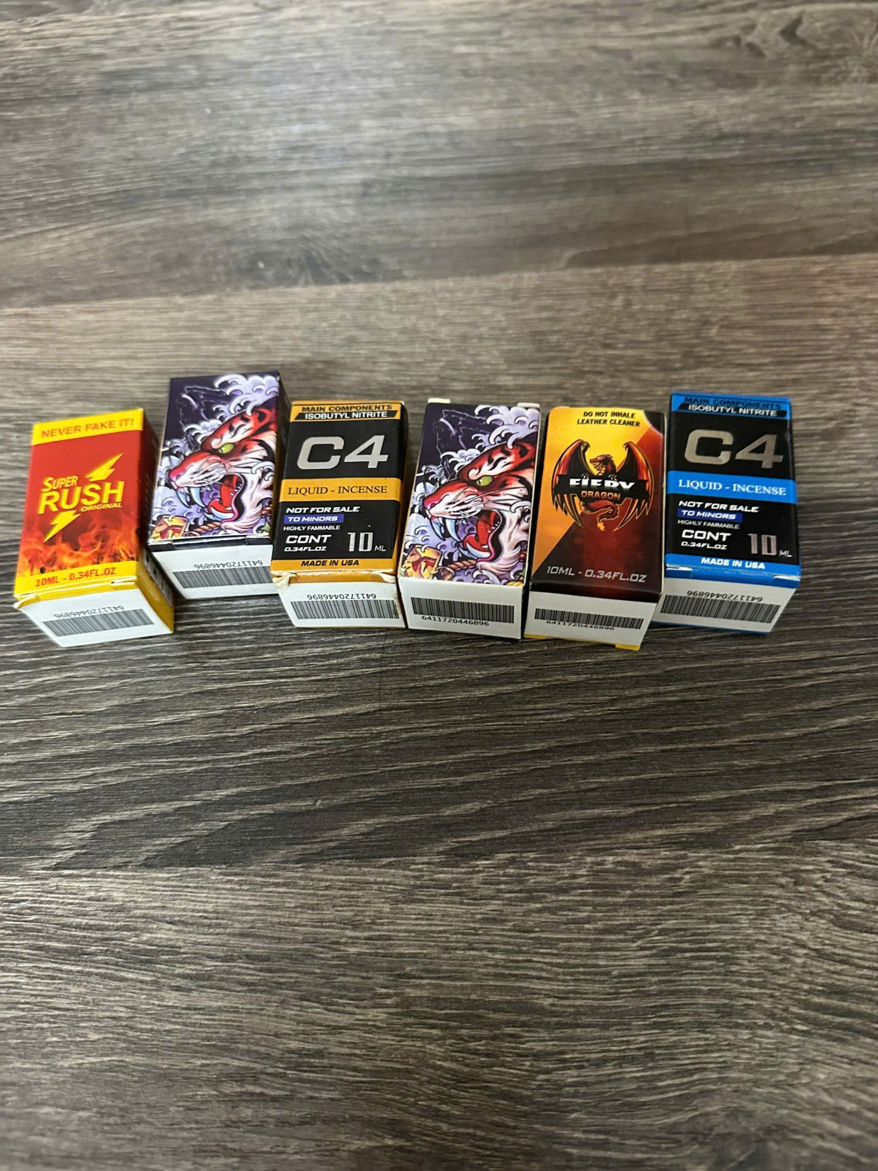 Nước ngửi Popper Rush , tiger Red, C4  tăng kích thích chai 10ml tiêu chuẩn Mỹ ( giao ngẫu nhiên màu)
